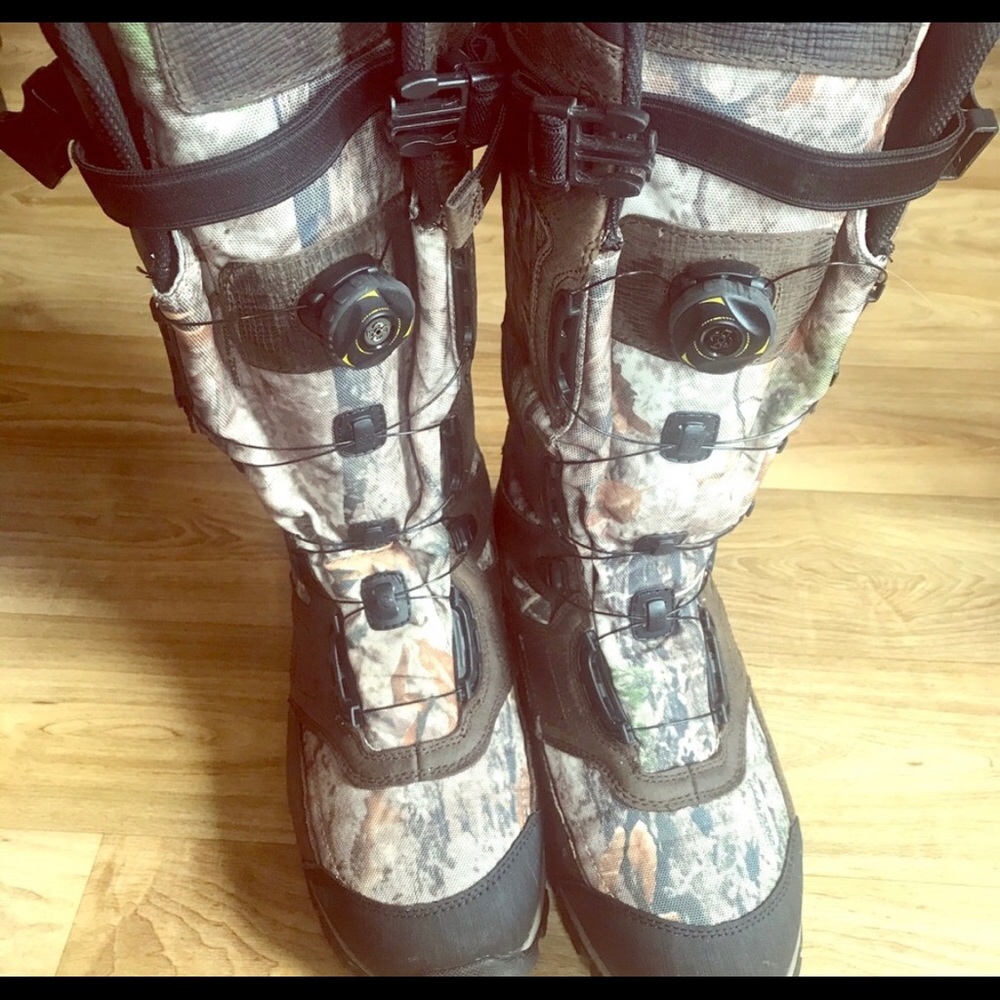Cabela’s Insulated Speed Hunter. Gore-Tex 11M